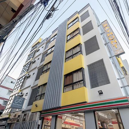 Baymont Suites & Residences Paranaque City Exterior photo